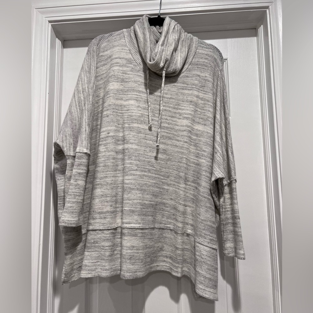 Boutique brand bowl neck tunic